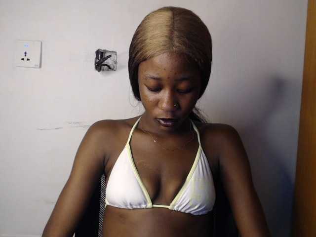 Sexyvian live cam on BongaCams