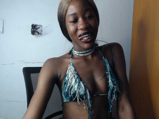 Sexyvian live cam on BongaCams