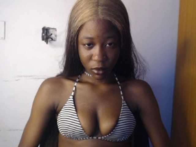 Sexyvian live cam on BongaCams