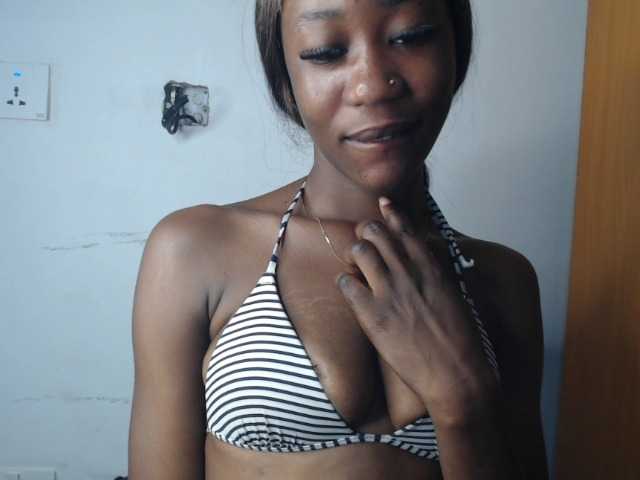 Sexyvian live cam on BongaCams