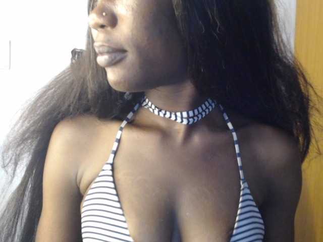 Sexyvian live cam on BongaCams