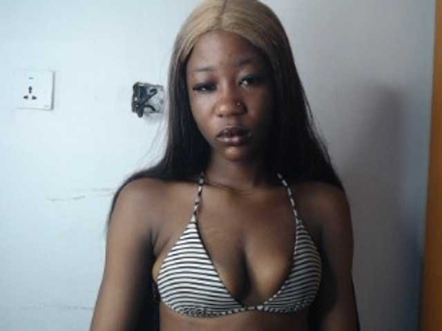 Sexyvian live cam on BongaCams