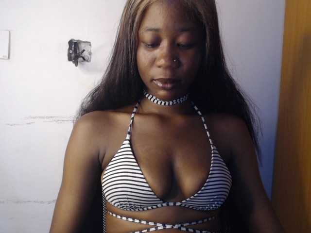 Sexyvian live cam on BongaCams