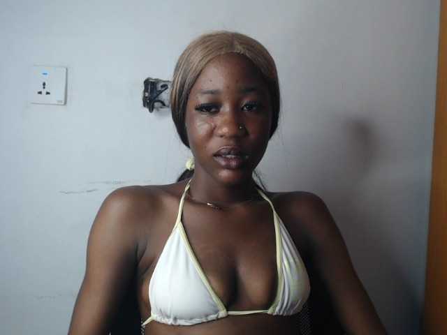 Sexyvian live cam on BongaCams