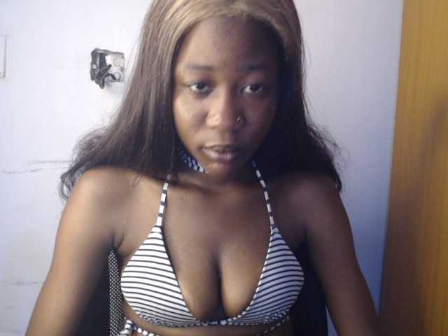 Sexyvian live cam on BongaCams