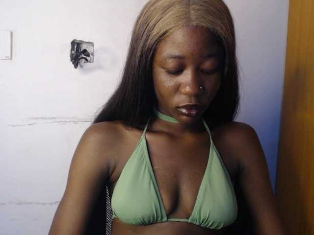 Sexyvian live cam on BongaCams