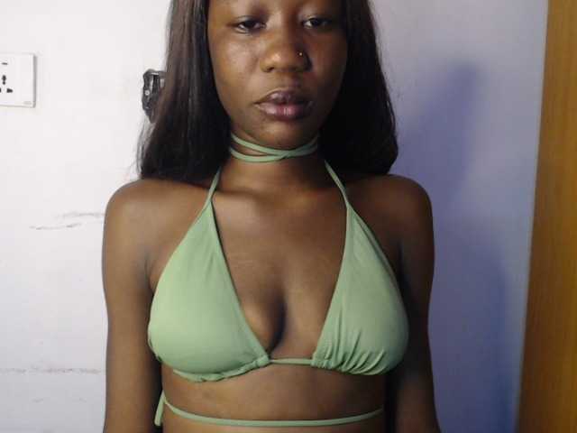 Sexyvian live cam on BongaCams