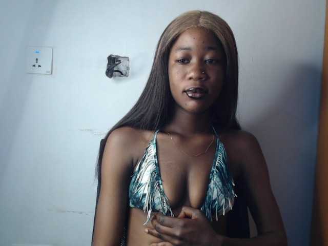 Sexyvian live cam on BongaCams