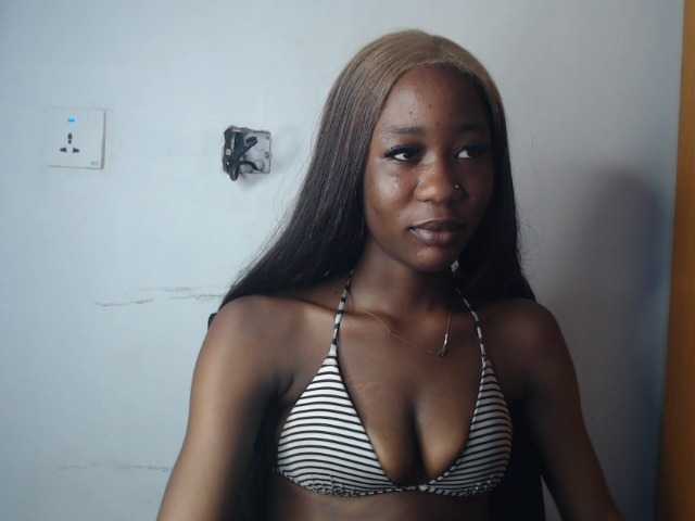 Sexyvian live cam on BongaCams