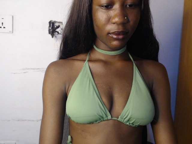 Sexyvian live cam on BongaCams