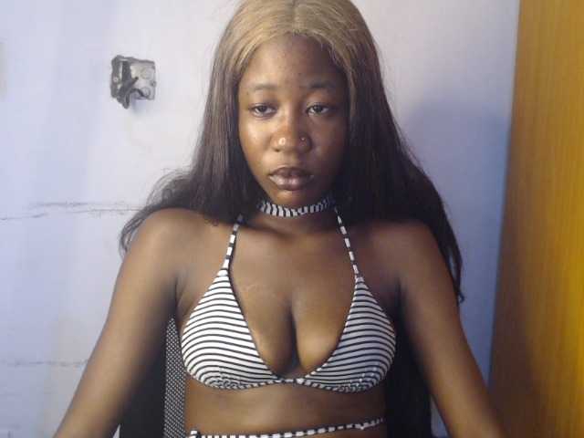 Sexyvian live cam on BongaCams