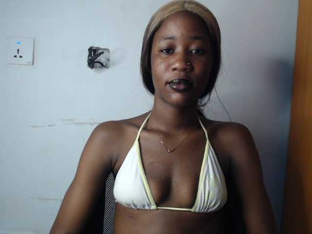 Sexyvian live cam on BongaCams