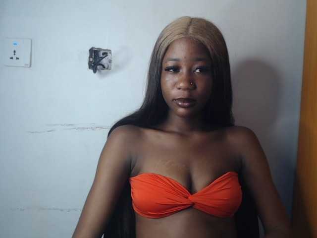 Sexyvian live cam on BongaCams