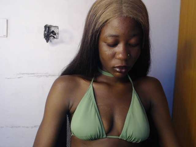 Sexyvian live cam on BongaCams