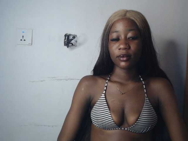 Sexyvian live cam on BongaCams
