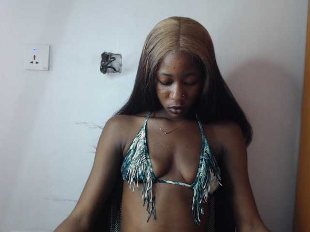 Sexyvian live cam on BongaCams