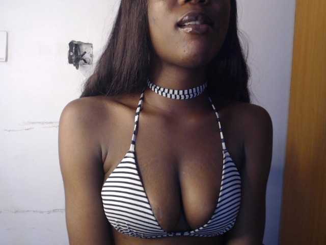 Sexyvian live cam on BongaCams