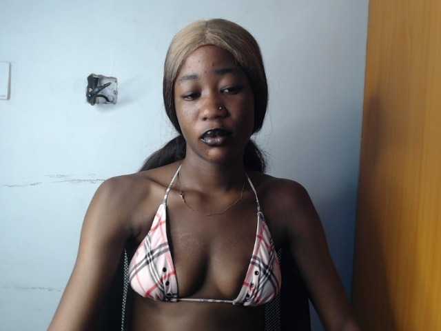 Sexyvian live cam on BongaCams