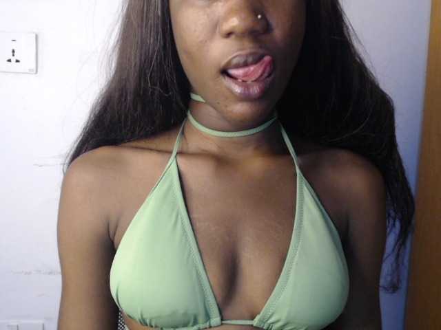 Sexyvian live cam preview