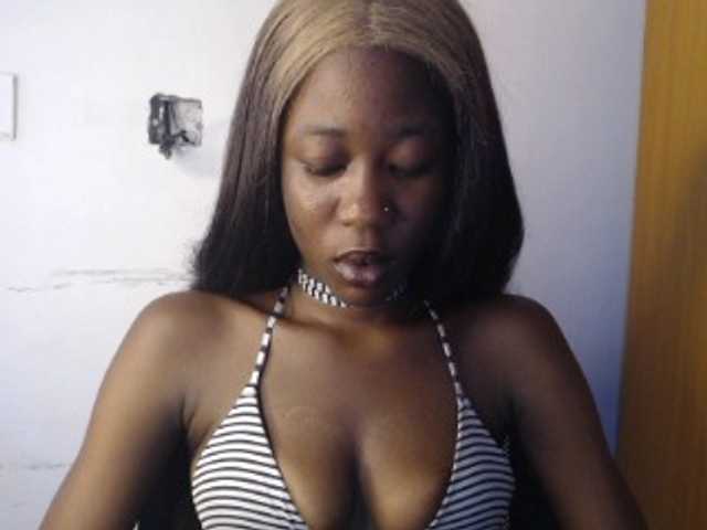 Sexyvian live cam on BongaCams