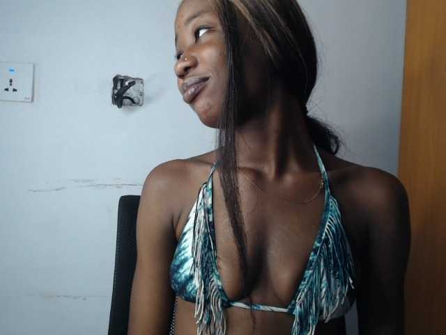 Sexyvian live cam on BongaCams