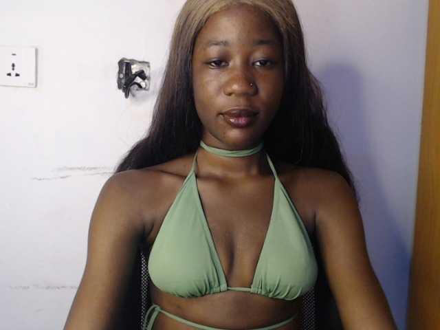 Sexyvian live cam on BongaCams