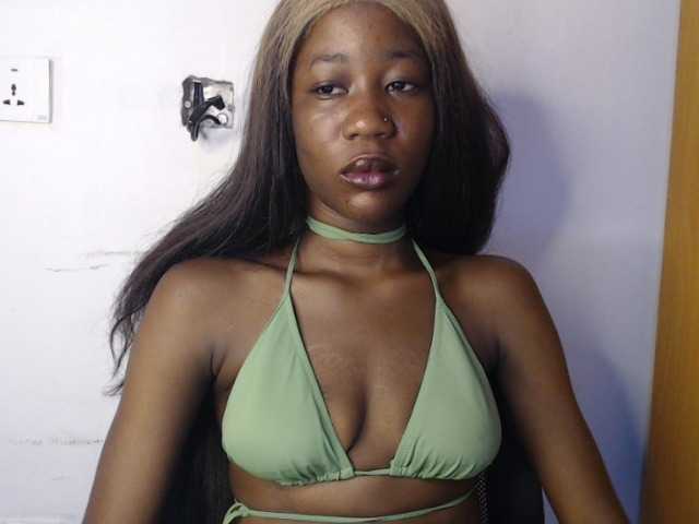 Sexyvian live cam on BongaCams