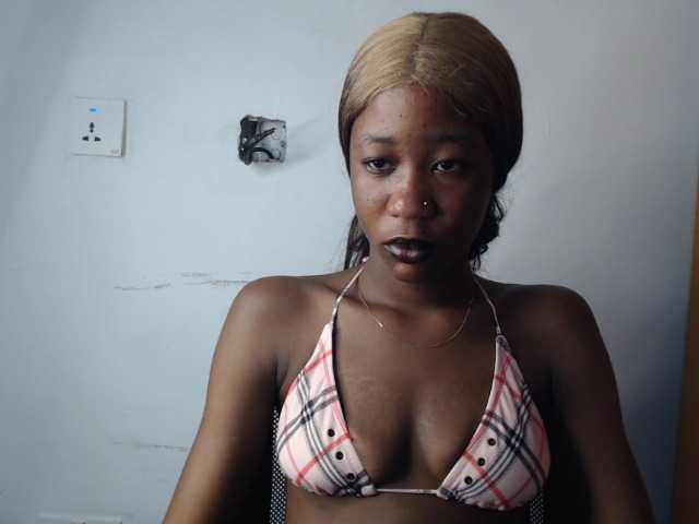 Sexyvian live cam on BongaCams