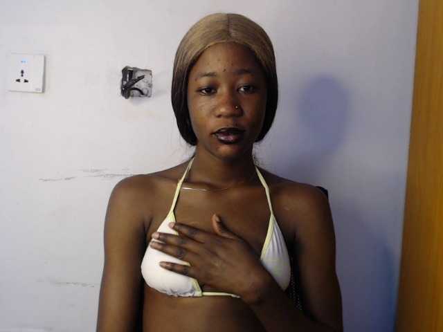 Sexyvian live cam on BongaCams