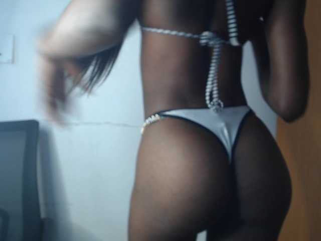 Sexyvian live cam on BongaCams