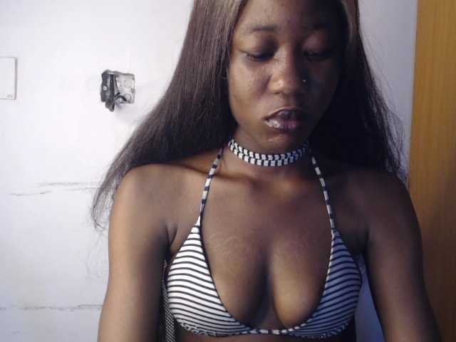 Sexyvian live cam on BongaCams