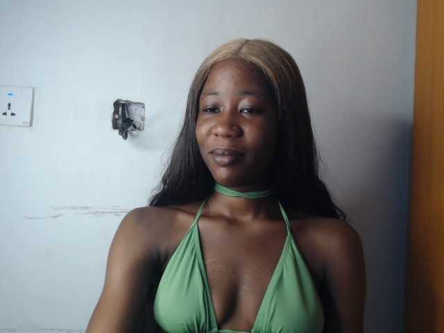 Sexyvian live cam on BongaCams