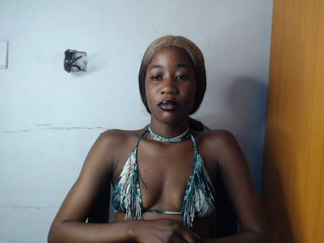 Sexyvian live cam on BongaCams