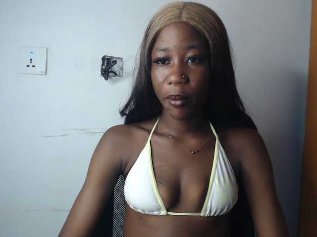 Sexyvian live cam on BongaCams