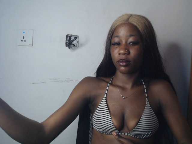 Sexyvian live cam on BongaCams