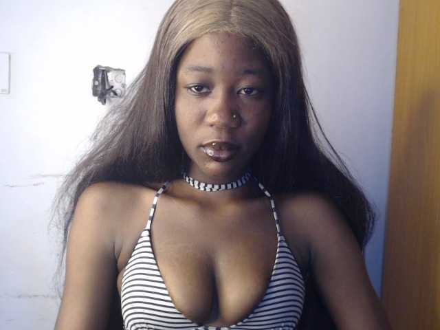 Sexyvian live cam on BongaCams