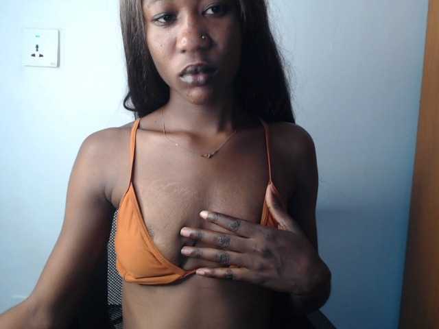 Sexyvian live cam on BongaCams