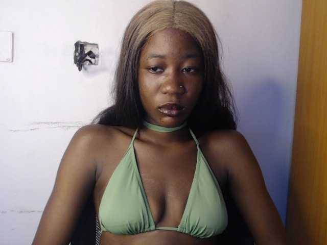 Sexyvian live cam on BongaCams