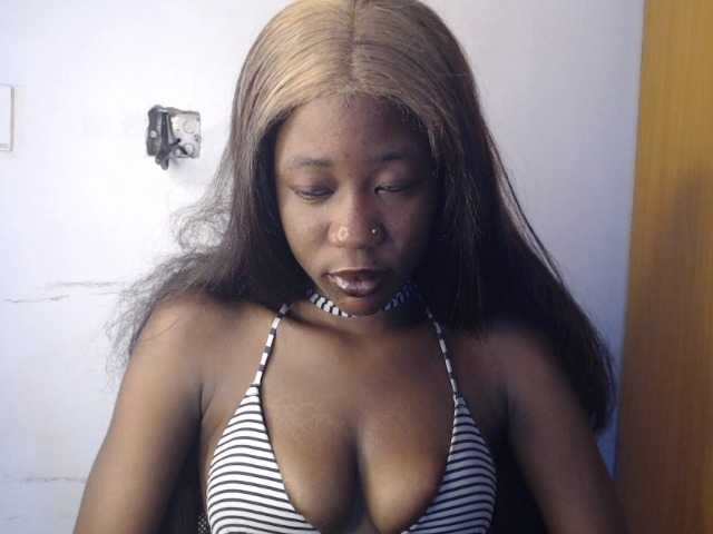 Sexyvian live cam on BongaCams
