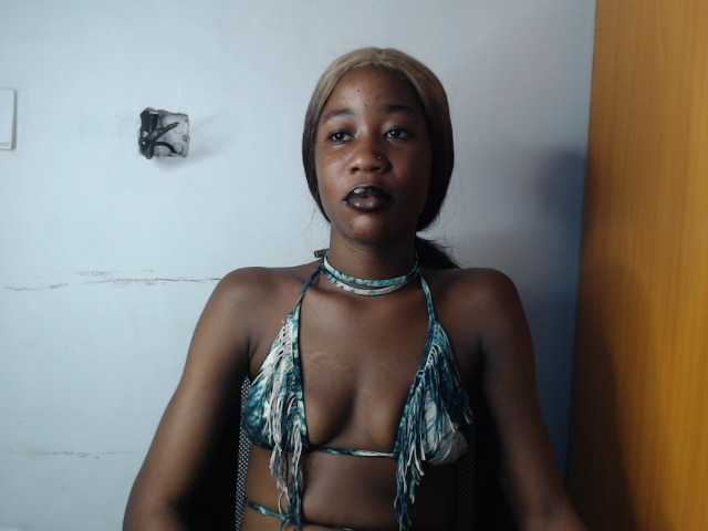 Sexyvian live cam on BongaCams