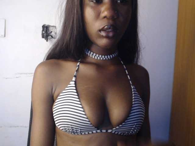 Sexyvian live cam on BongaCams