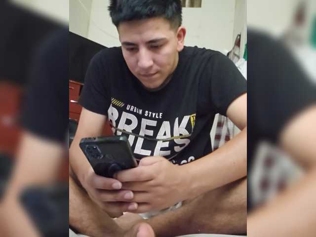 Crithian23 live cam preview