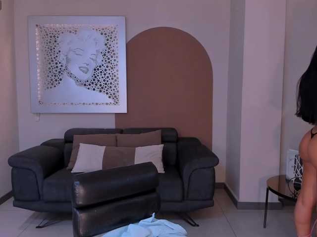 MollyJones live cam on BongaCams