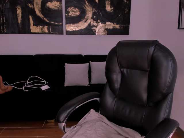 MollyJones live cam on BongaCams