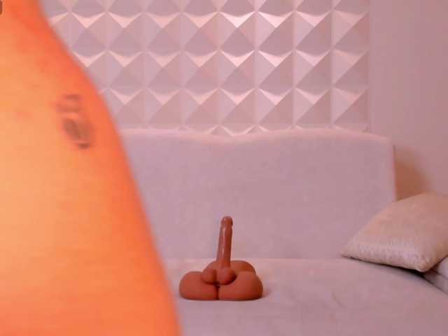 MollyJones live cam on BongaCams