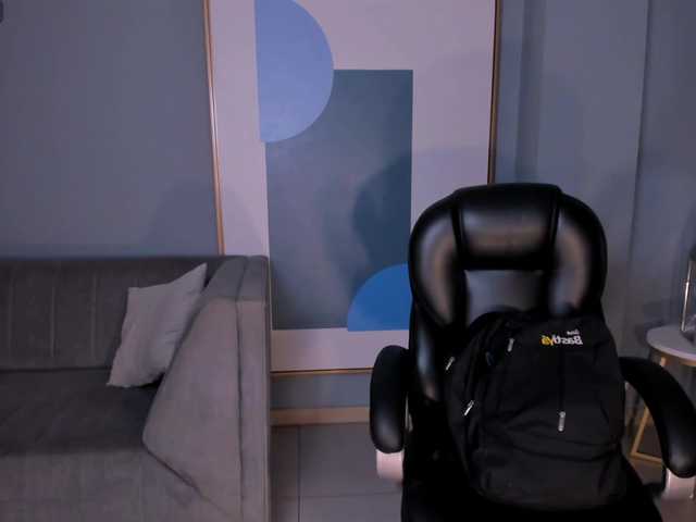 MollyJones live cam on BongaCams