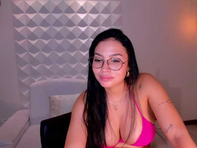 MollyJones live cam on BongaCams