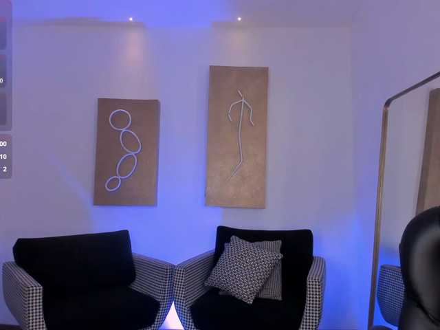 MollyJones live cam on BongaCams