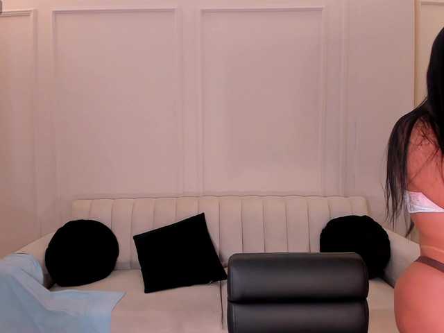 MollyJones live cam on BongaCams