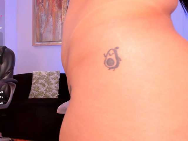 MollyJones live cam on BongaCams